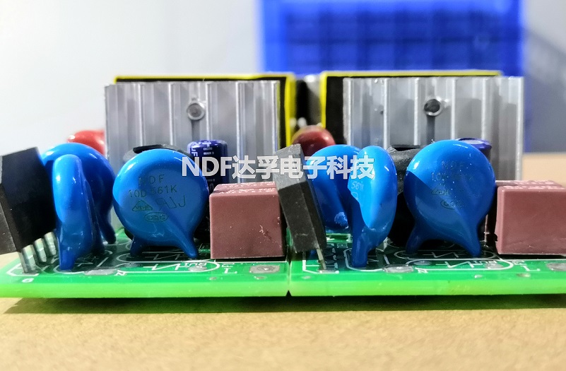 壓敏電阻器爆裂是什么情況引起的？